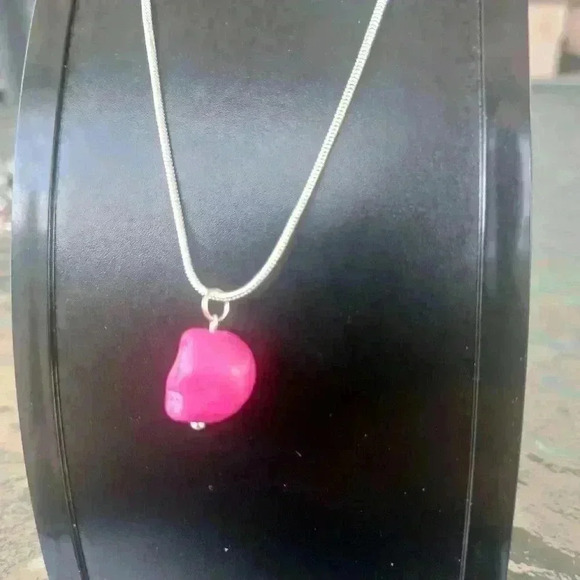 Pink skull Howlite Turquoise Skull Necklace - Picture 3 of 5